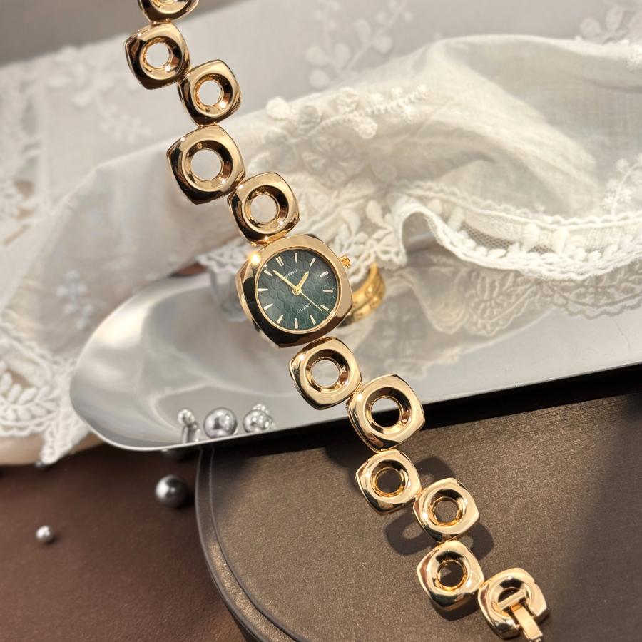 Women Irregular Shaped Bracelet Watch Square Wristwatch