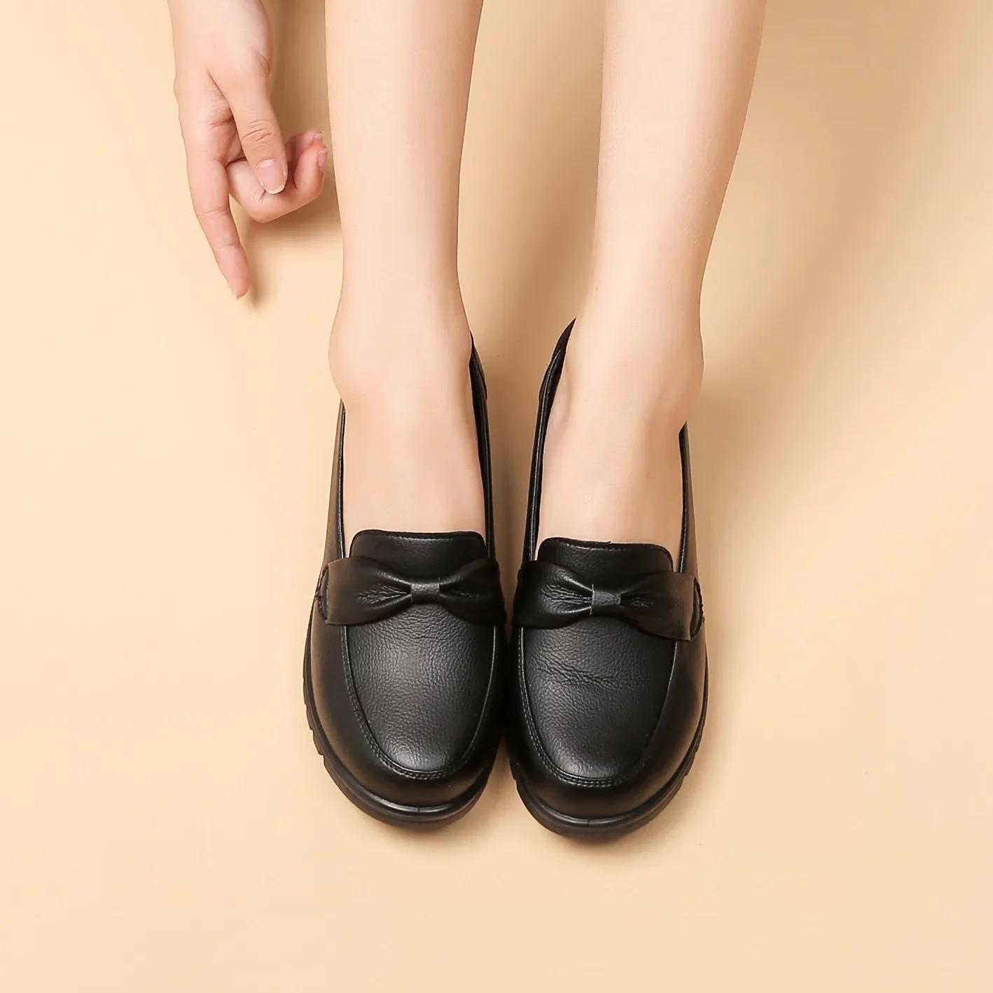 Модные женские повседневные туфли из кожи с круглым носком — фото 4