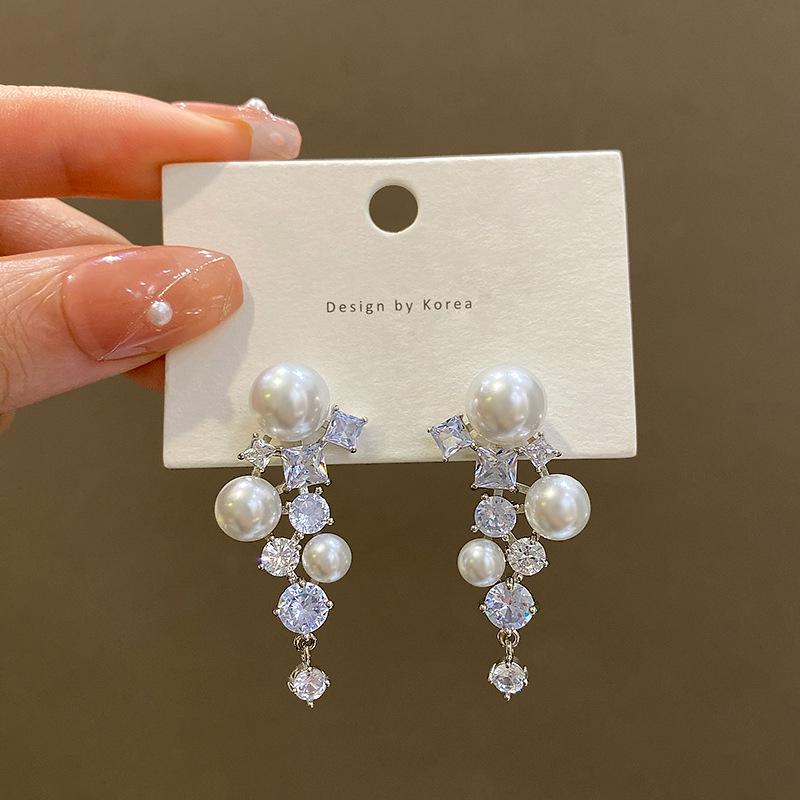 925 Silver Needle Design Sense Pearl Rhinestone Earrings Women s Retro Fringed Earrings Annual Earrings