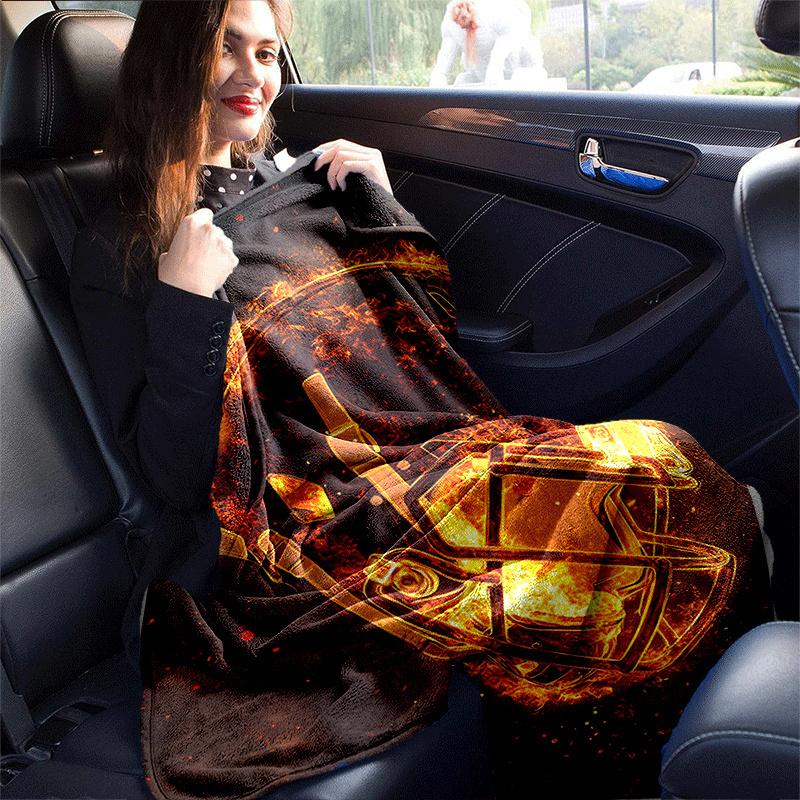 1pc Flame Helmet Printing Lightweight Flannel Blanket, Comfortable and Warm Blanket,  Sofa Bed and Couch Office, Suitable for Gift Blankets