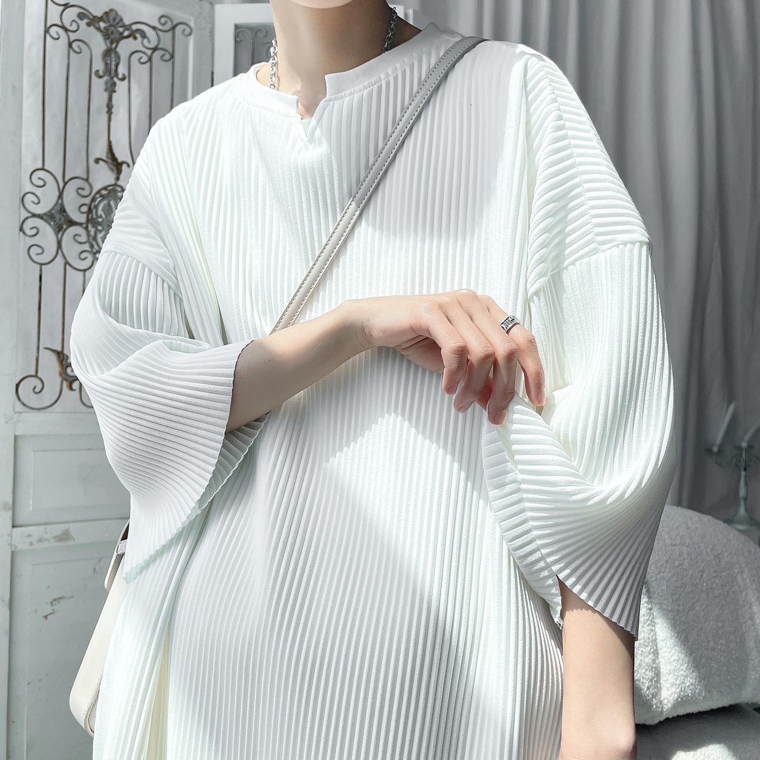 Мужская фактурная футболка Ice Silk с коротким рукавом и V-образным вырезом: Однотонная драпированная футболка свободного кроя, повседневная летняя. L