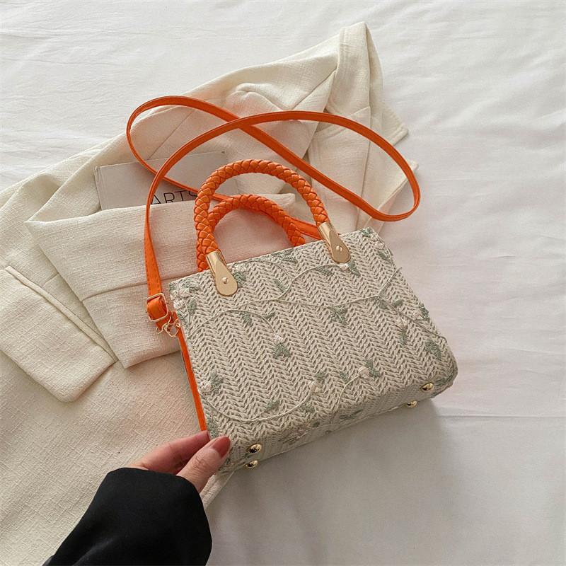 Stylish 2024 Woven Handbag Trendy Casual Shoulder Tote Bag For Everyday Use