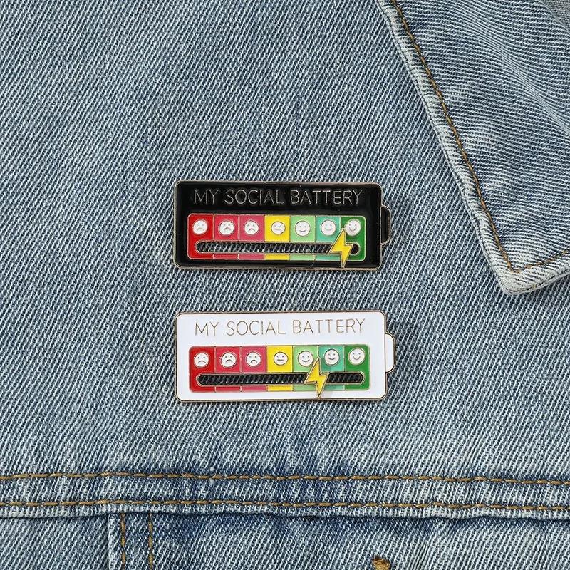 Mood Conversion Energy Brooch for Women Men My Social Battery Badge Expression Pins Brooches on Clothes