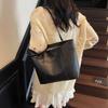 New Large Capacity Solid Color PU Shoulder Bags for Women 2026 Hot Sale Simple Casual Versatile Personality Super Cool Tote Bags