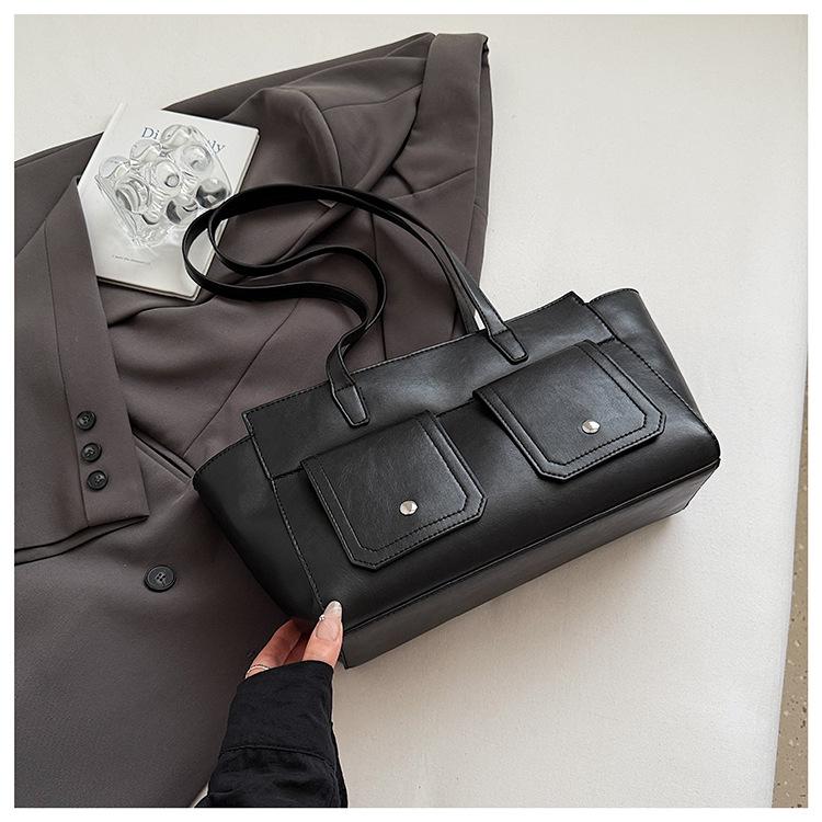 

Повседневная корейская версия ретро сумка с двойным карманом 2025 новая модная вместительная сумка на плечо сумка под мышку чёрный