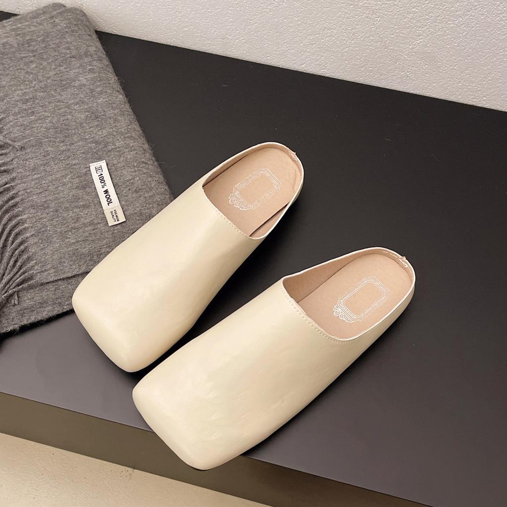 In the Summer of 2025, the New British Style Flat-bottomed Comfortable Lazy One-pedal Fashionable and Comfortable Bag Head and Foot Slippers Women