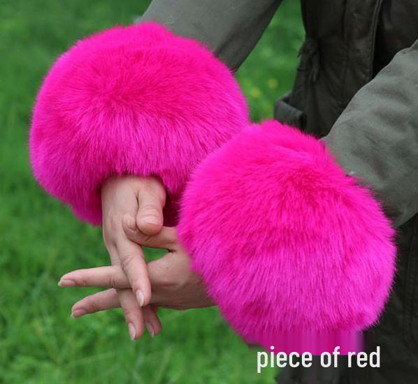 Women's Fluffy Faux Fur Wristband & Cuff Sleevelets