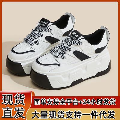 Obuwie damskie – Sneakersy