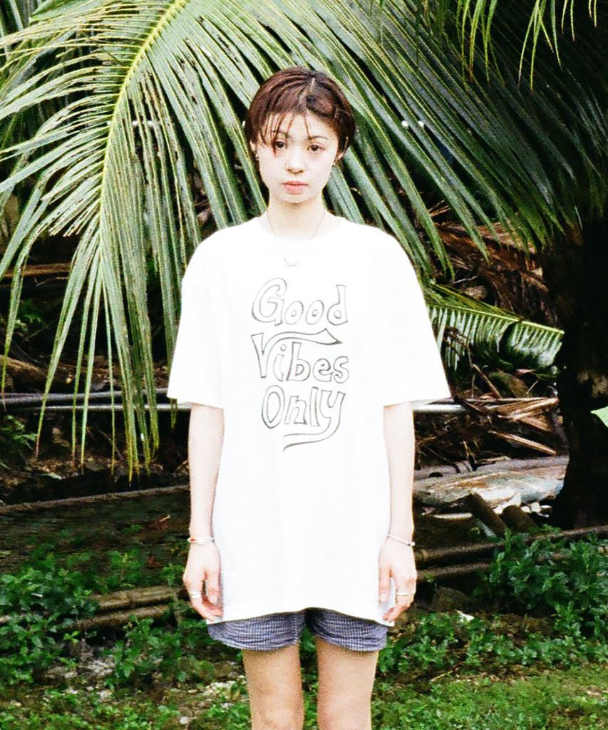 Hollideibijiteo Good Vibe Only - Wide T-Shirt