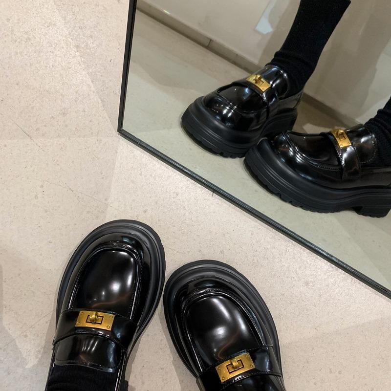 [] Urban area~ leather round head thick-soled gold buckle one pedal women's small leather shoes