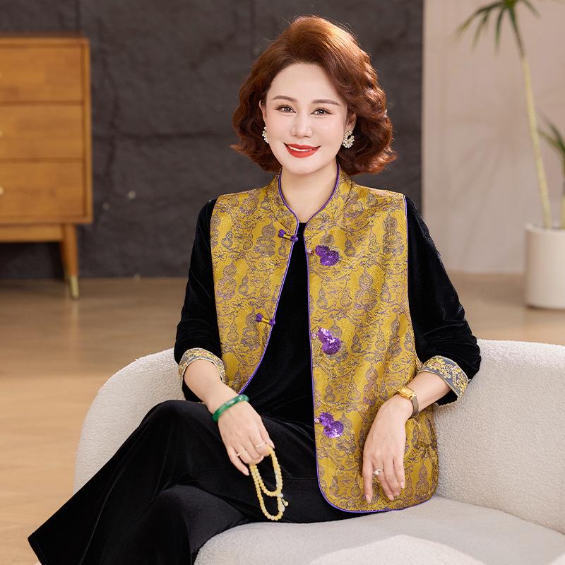 Autumn 2026: Elegant Two-Piece Suit for Stylish Middle-Aged Women XL (90-115 jin)