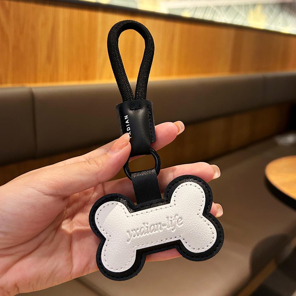 

Leather Cartoon Cat Paw Keychain & Bone Pendant - Cute Backpack Charm Gift