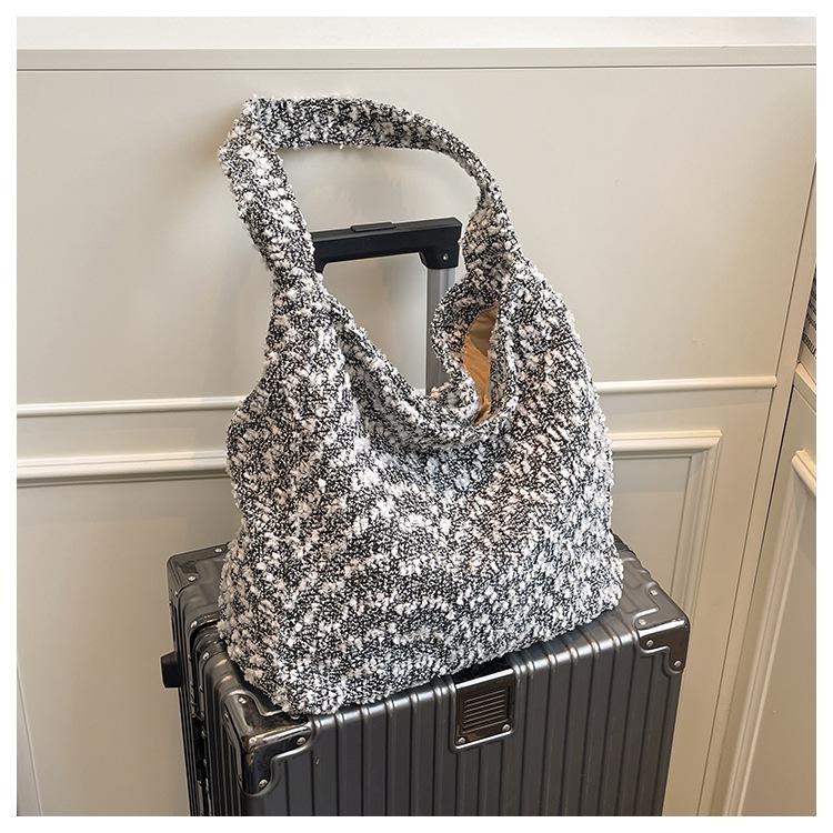 

2025 new lazy style casual fashion tote bag women s senmeng woolen shoulder bag large capacity messenger bag tide