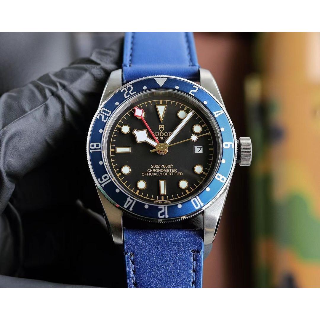 Used TUDOR Black Bay Series - 42mm automatic mechanical movement/sapphire glass New, unused