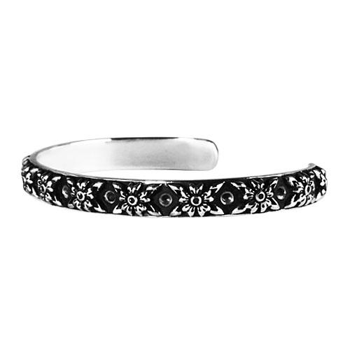 Anonymous Artisan Oldschool Flower Bangle