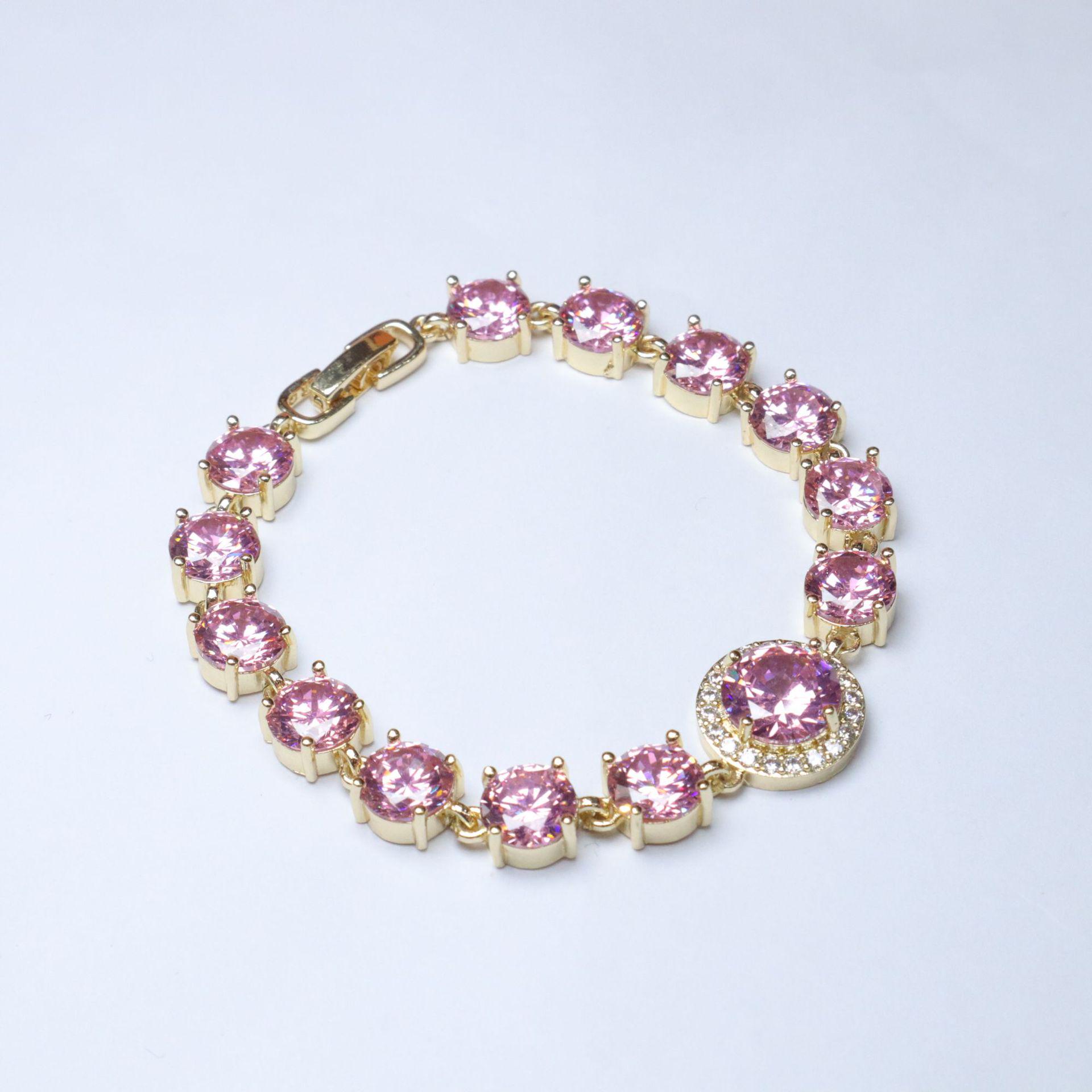 

Trendy Women s Oval Micro-Inlaid Zircon Bracelet 17cm length, 5.5mm thickness, 16.3g weight рожевий