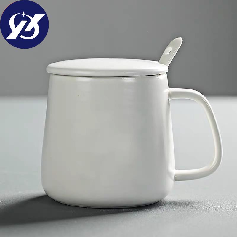Japanese Style Totoro Coffee Mugs for Lovers Creative Milk Cup with Lid and Spoon Office Simple Ceramic Water Tea Cup Drinkware