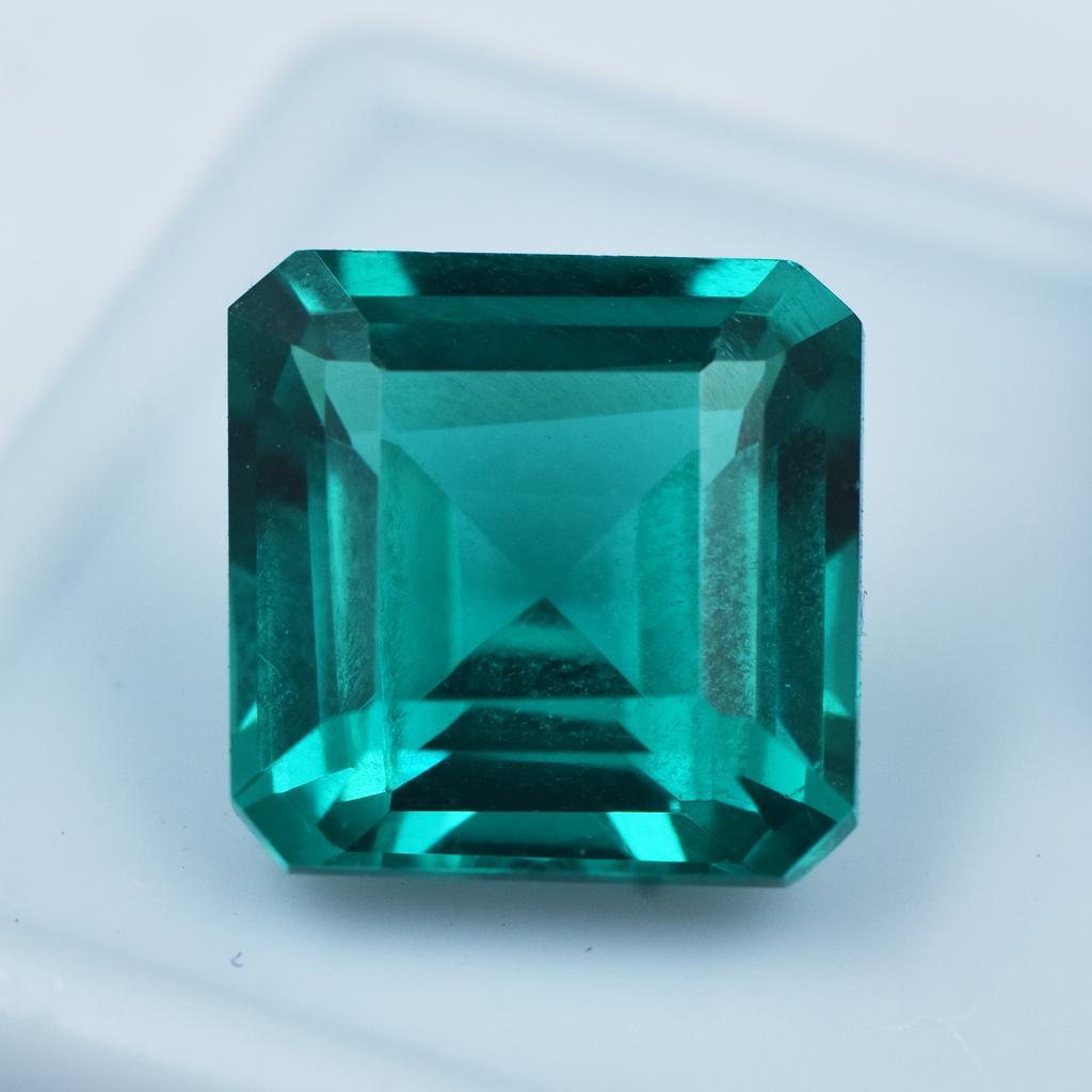 Natural Green Garnet 9.90 Ct Square Cut Loose Garnet Gemstone