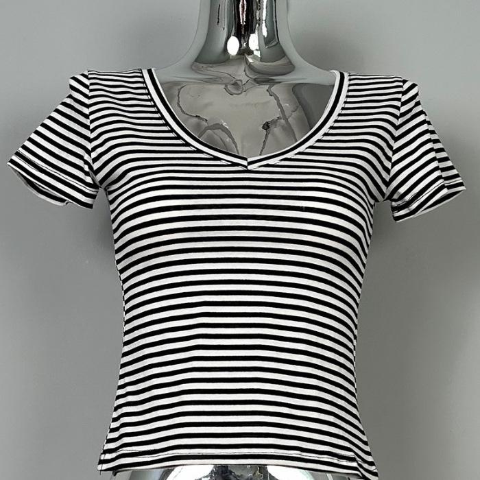 Ein neues gestreiftes Kurzarm-T-Shirt für Damen im Sommer, ein retro, figurbetonendes, sexy und unschuldiges kurzes Oberteil für heiße Mädchen