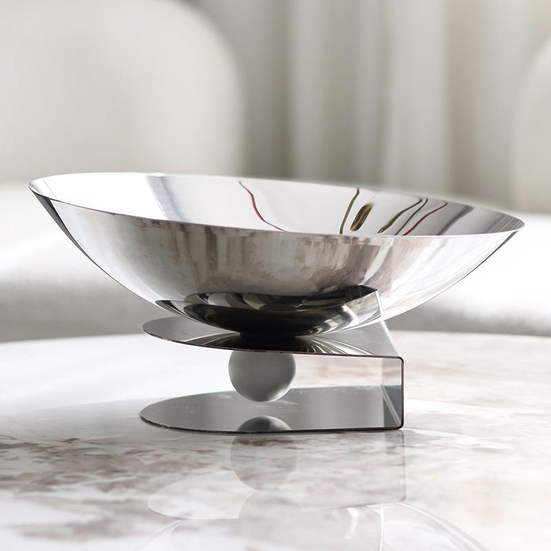 Leichter Luxus-Halbkreis aus Metall, abstrakte hängende Obstteller, Esstischdekoration, Designer-Modellzimmer, Couchtisch, Snacktablett, Dekoration