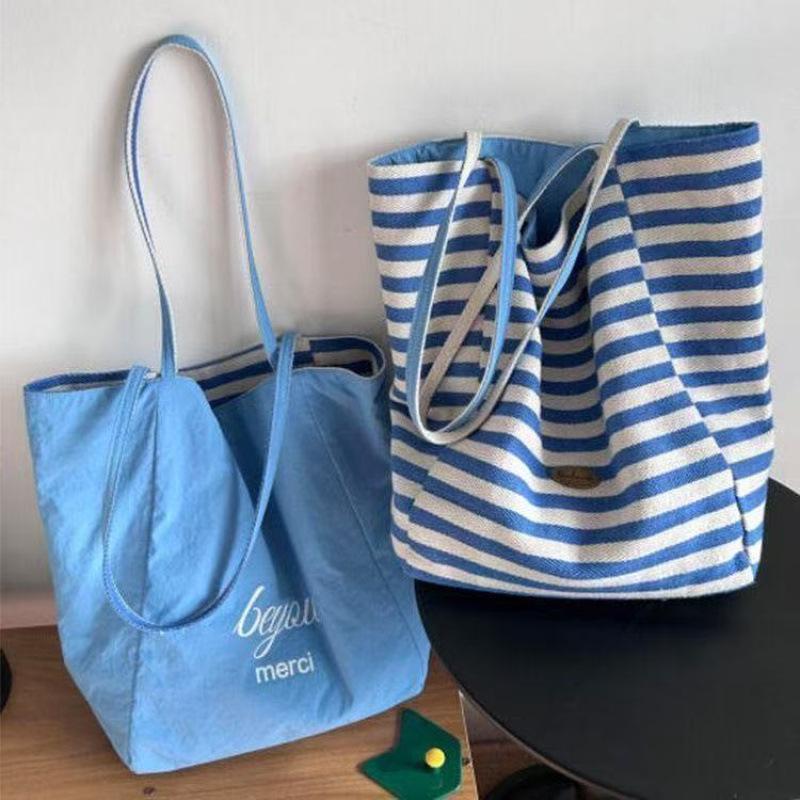 

2025 Sea Salt Blue Double-Sided Large Tote: Versatile Niche Bag for Daily Commute