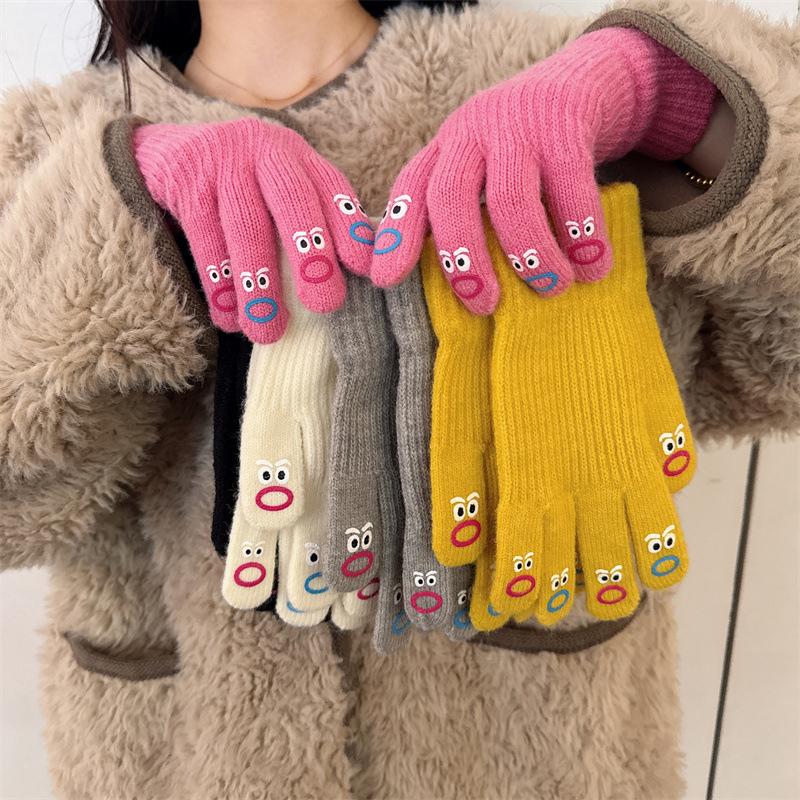 1 Pair Women'S Funny Facial Expression Knitted Gloves Full Finger Gloves Soft Crochet Mittens Cartoon Expression Driving Glove