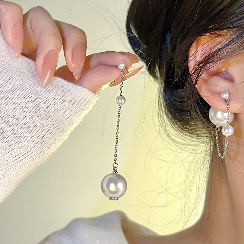 Silver Needle French Retro Pearl Pendant Stud Earrings - Elegant, Simple, and Luxurious for Women