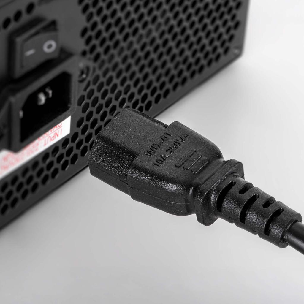 Kabel zasilający 3-pin do monitora drukarki Akyga AK-PC-06A IEC C13 - CEE 7/7 3m