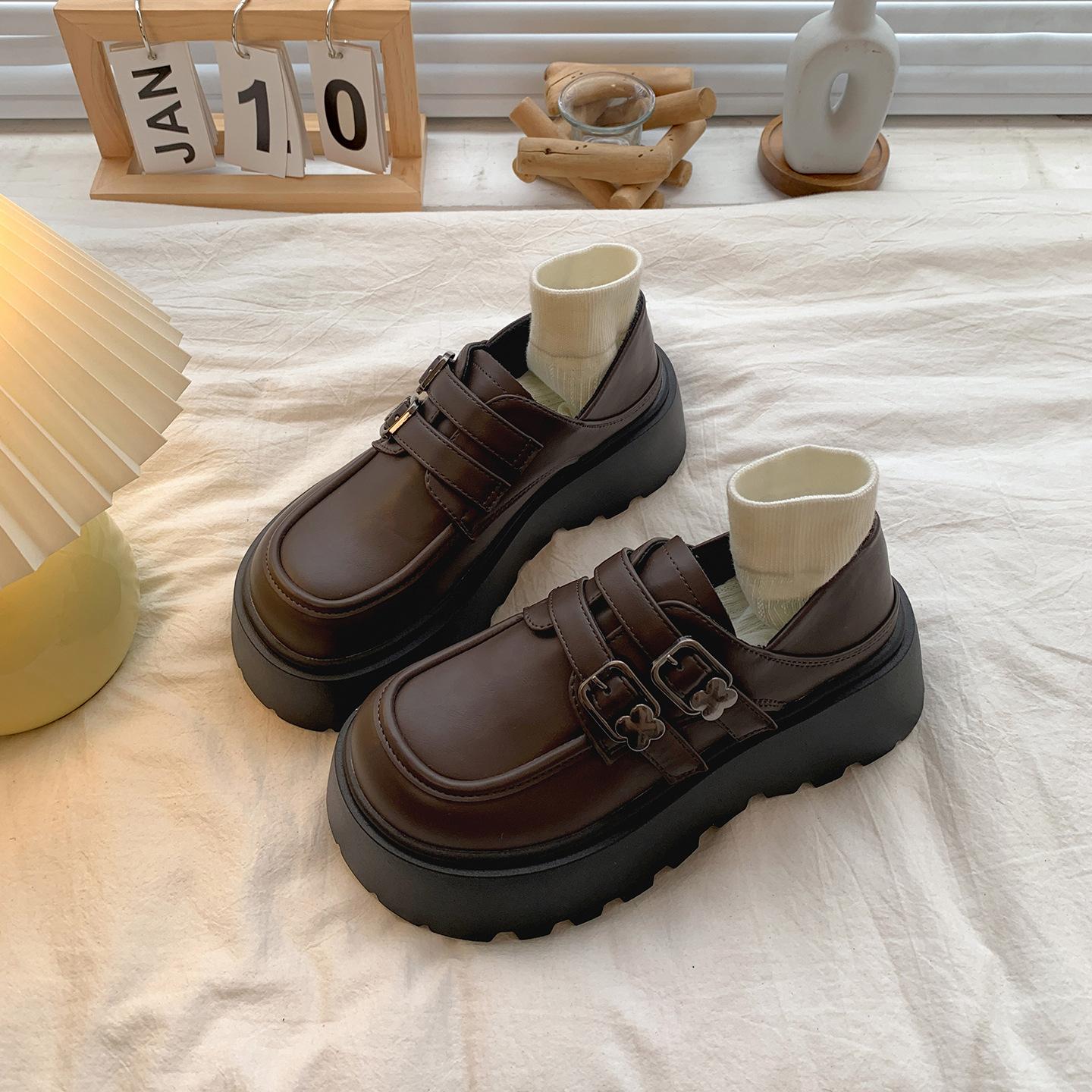 

Винтажные Maillard коричневые туфли на платформе, увеличивающие рост, из маленькой кожи, женские 2025 новые летние, универсальные туфли-лоферы для юбки 40 коричневый