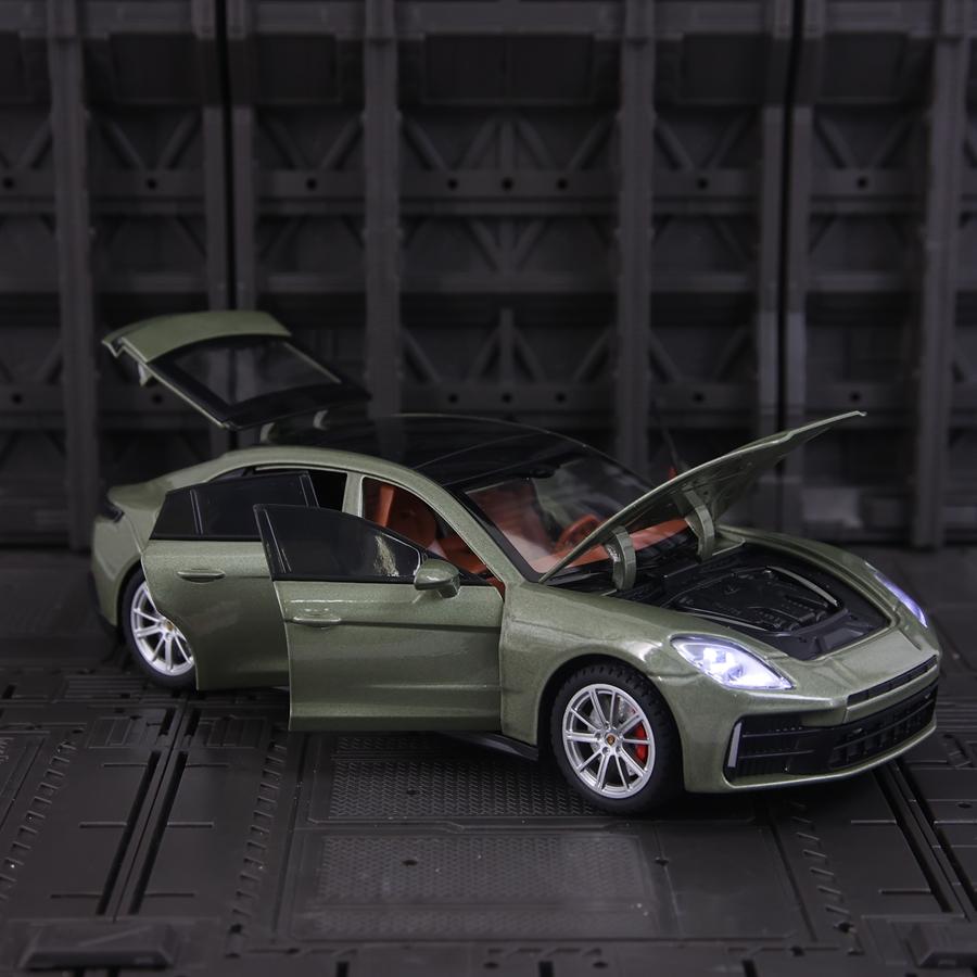 AABKQ1 1:24 Simulate Porsche Panamera Alloy Car Model, Collect Car Doors That Can Be Opened with Sound and Light, Supercar Ornaments