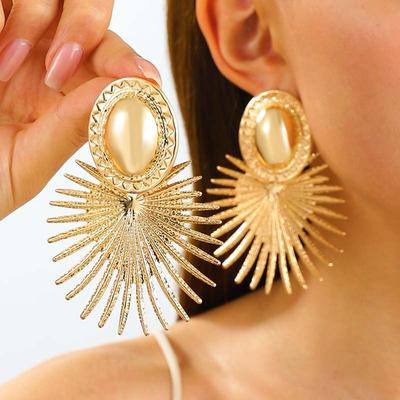 Exaggerated Metal Fan-Shaped Drop Earrings for Women Vintage Gold Color Irregular Oval Personality Earrings Jewelry Accessories