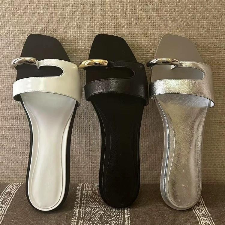 Rindslederversion~ Französische High-End-Metallschnalle Zehenbedeckung flacher Boden Ein-Wort-Slipper Damen Oberbekleidung 2025 Sommer coole Slipper