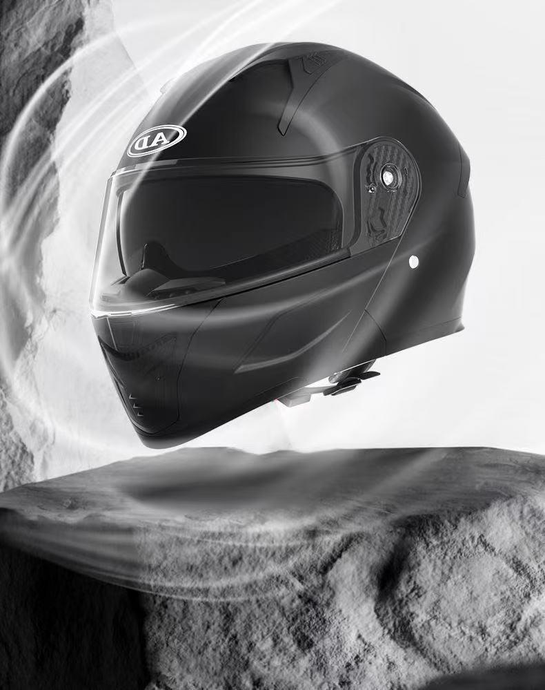 3C Certified Flip-up Motorcycle Helmet for All-Season Use, Unisex, and Universal Fit for Electric Vehicles.
