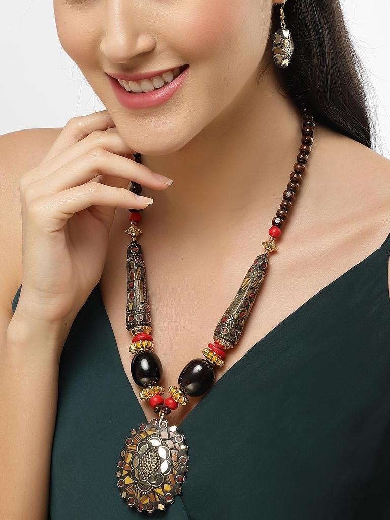 Latest Stylish Traditional Tibetan Pendant Necklace Jewellery Set for Women