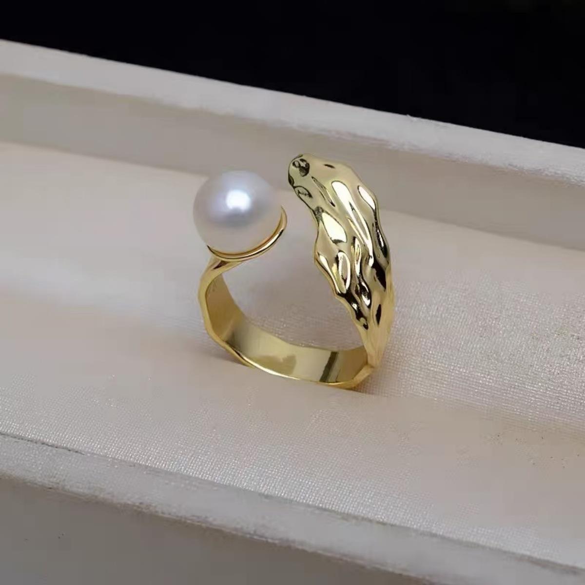 

Baroque Imitation Pearl Irregular Rings for Women Men Unique Personality Design Wide Opening Rings Banquet Jewelry Accessories