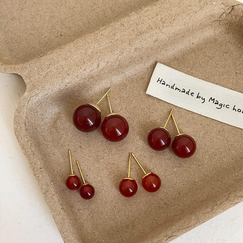 Simple Light Luxury Agate Round Bead Stud Earrings Female Niche Elegant Fashion Personality Exquisite Commuter Versatile Earrings