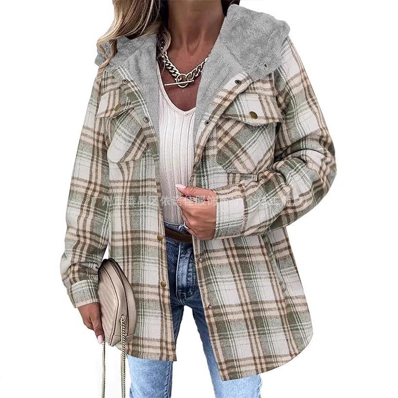 Women's Checkered Plaid Fleece-Lined Jacket, Cozy Outerwear with Soft Collar