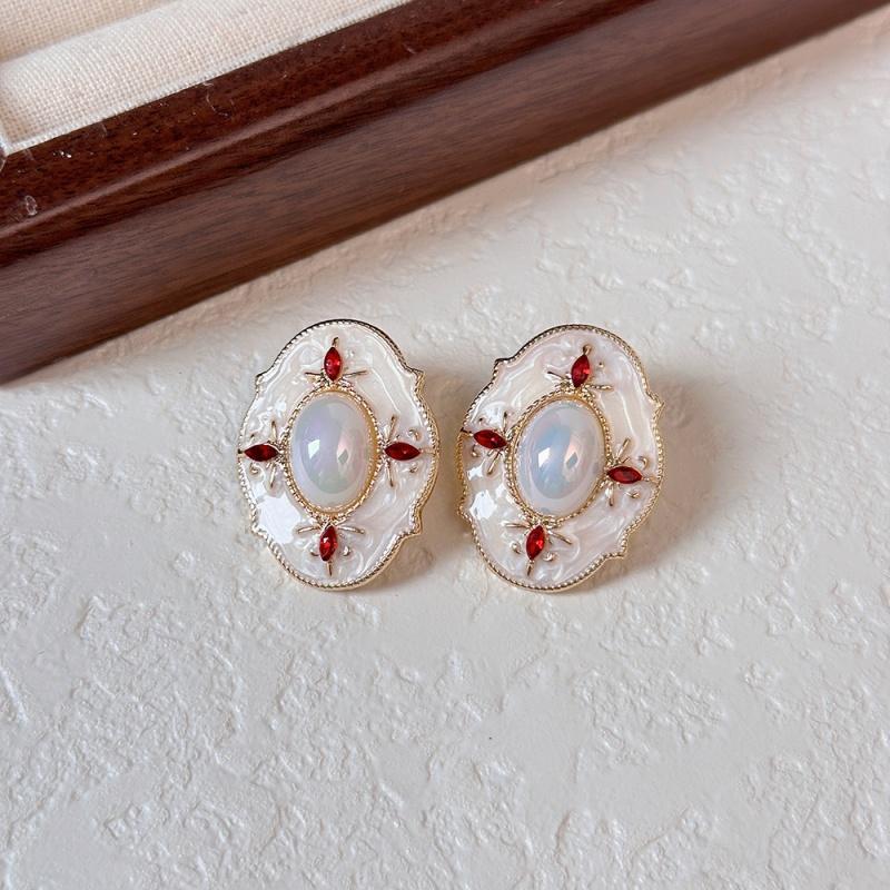 Vintage Medieval Luxury Rhinestone Oval Stud Earrings for Women New Retro Black and White Geometric Pearl Earrings Party Jewelry