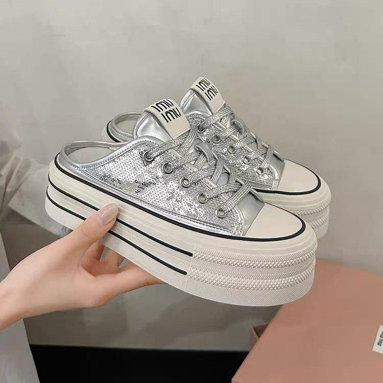 

Baotou half-drag silver platform biscuit shoes women s 2024 summer new Korean version sequined small casual cool slippers 40 срібний