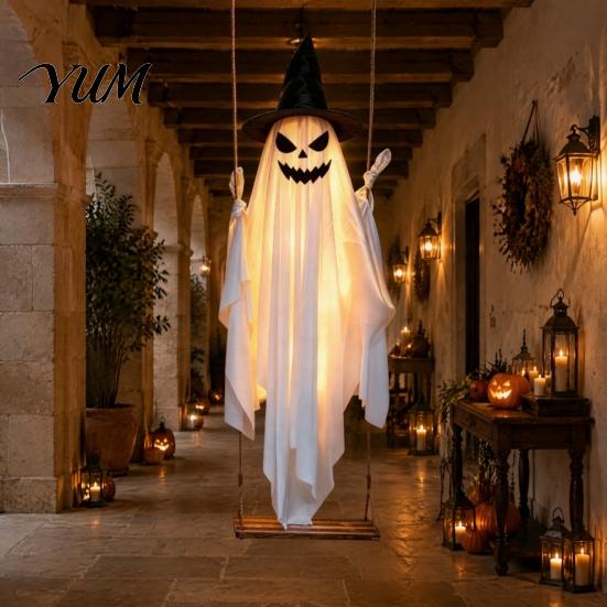 Gruselige Gartendekoration für Halloween-Party, Leuchtende hängende Geisterdekoration, Groß auf einem Zaubererhut Verandaschaukel mit Hexe Vorderer Baum Leuchtendes Dämonengesicht