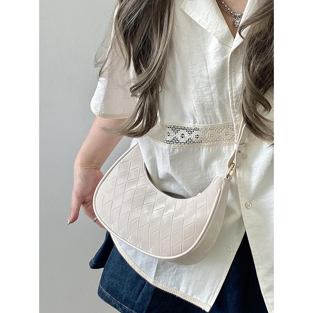 Ielgy Female Crescent Bag High-End Baguette Underarm Bag Shoulder Crossbody