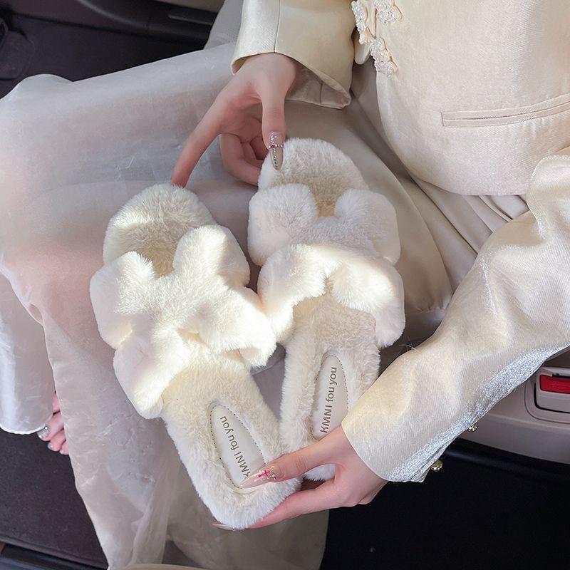 Black and White Fluffy Slippers for Women To Wear Autumn Models 2025 Super Soft Waxy Mink Hair Flat Bottom High-end One-word Cotton Mop