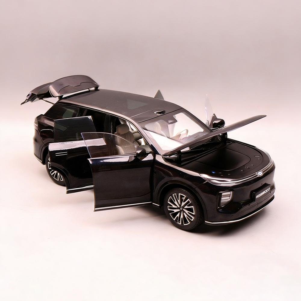 Die-cast 1:18 Scale Changan Qiyuan Q07 Simulation Alloy Static Car Model Toy Birthday Gift Collection Souvenir Ornament