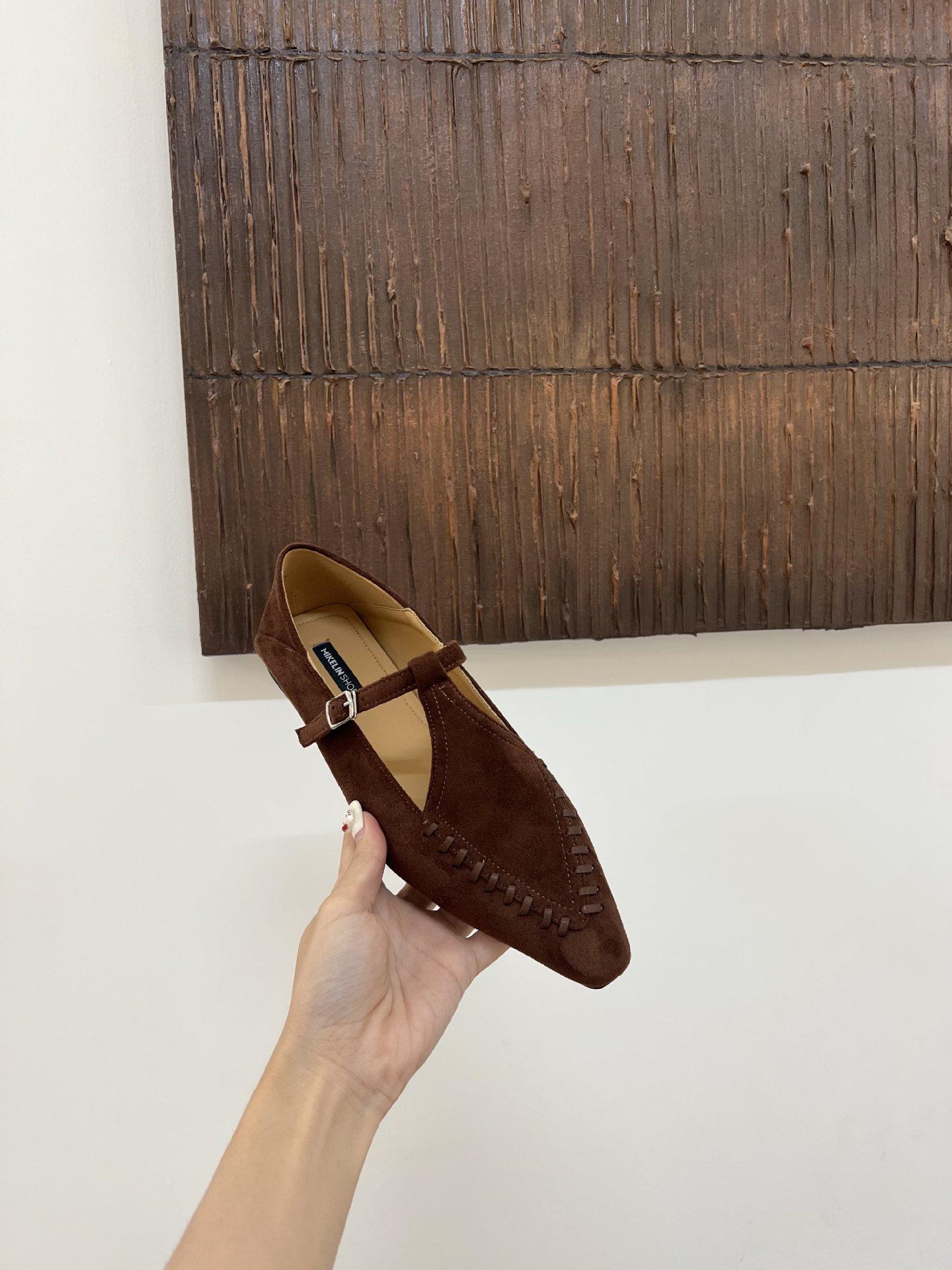 

2025 новая осень новые туфли Мэри Джейн на толстом каблуке с плоской подошвой, с острым носком, простые, в стиле ретро, с пряжкой 39