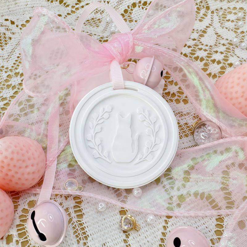 1pcCar Cute Cat Aromatherapy Hanging Decoration Bedroom Wardrobe Plaster Pendant Diffuser Stone Wedding Gift Pink Bow Bell