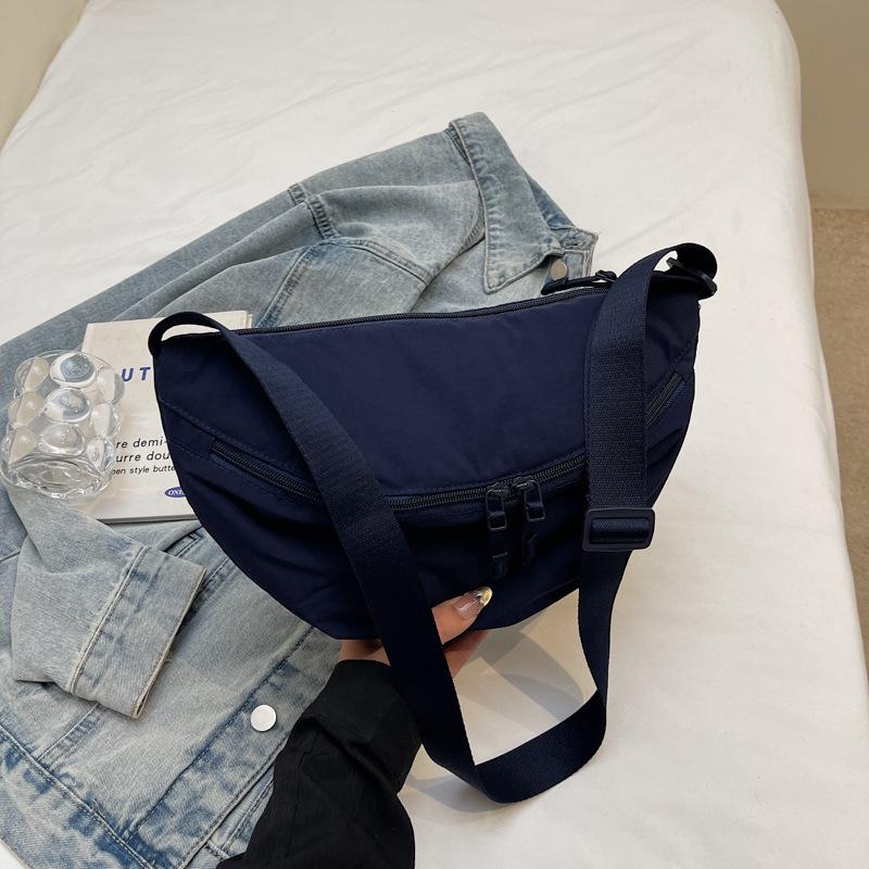 Sports and Leisure Short-distance Dumpling Bag New Fashion Canvas Bag Shoulder Women's Bag