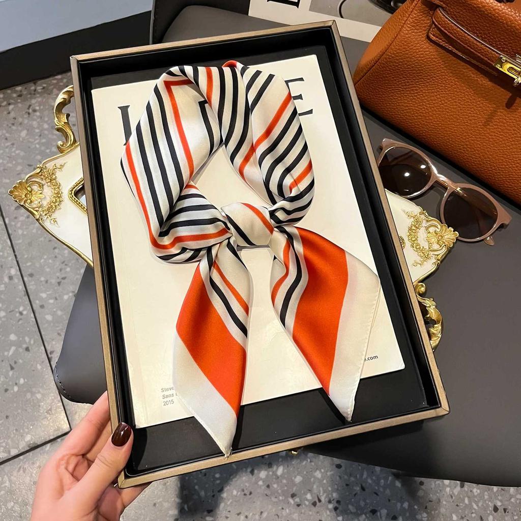 Silk scarf women's neck new scarf with coat 70 small square scarf scarf mother high-end scarf