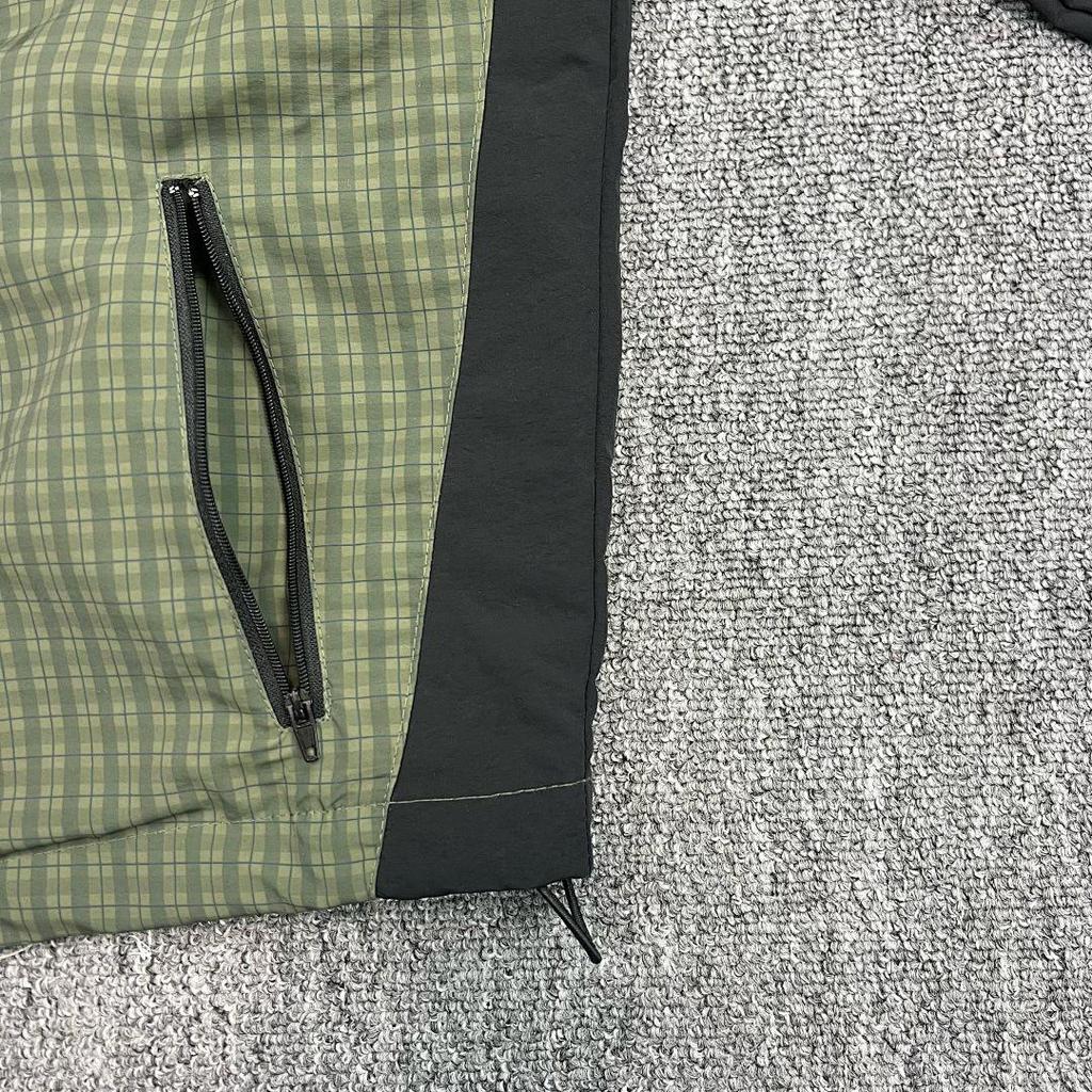 Mertra Unisex šikmá zipová bunda s kapucí - Trendy, volný střih pro podzim/zimu
