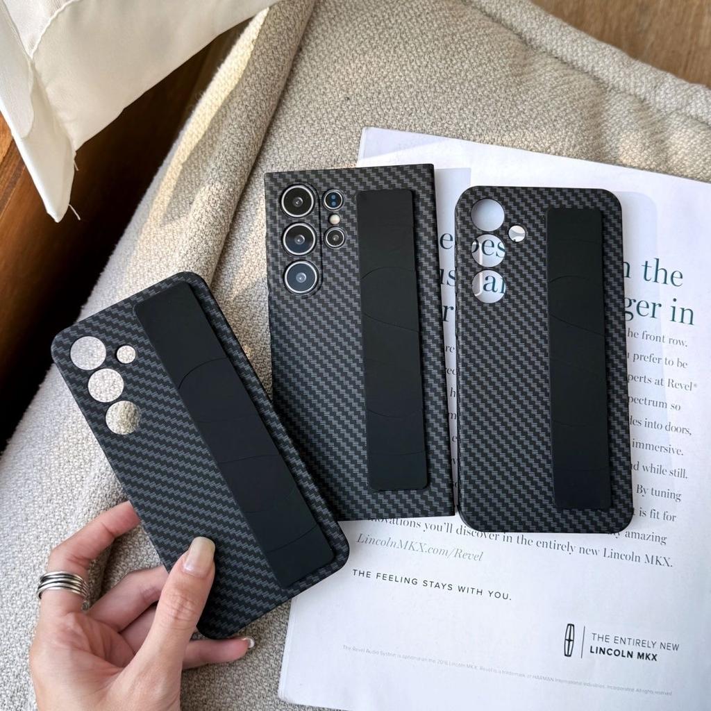 Luxury Carbon Fiber Elastic Silicone Wrist Strap Phone Case For Samsung S26 S25+ S24+ S23 Ultra Hard PC Matte Texture Back Cover