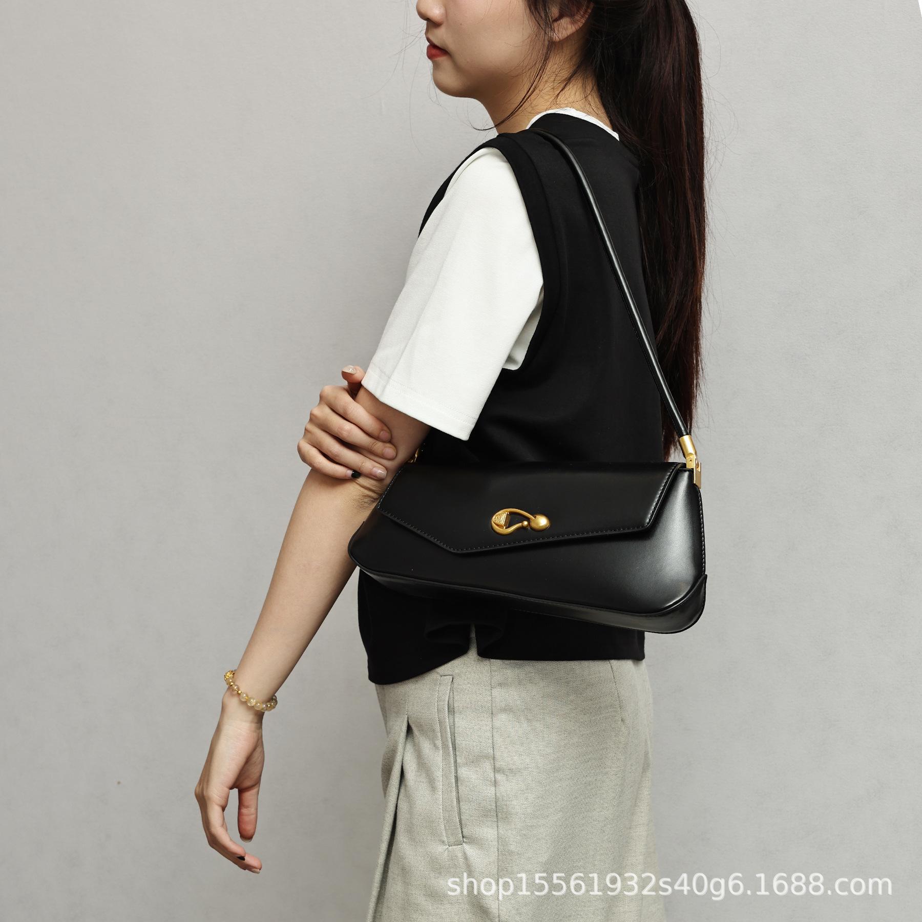 Small Niche Design, Light Luxury and Fashionable Armpit Bag, Women s New High-end Style, Simple and Fashionable Shoulder Bag, French Stick Bag